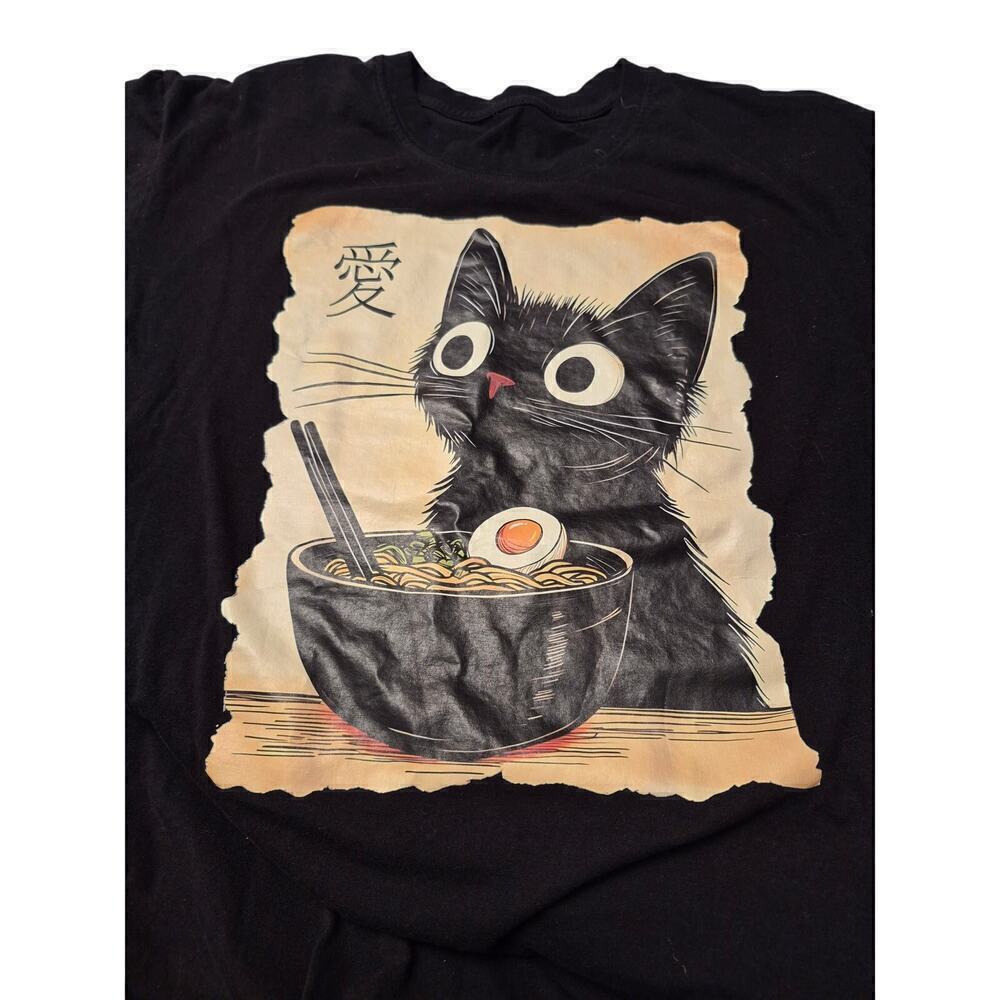 Black Cat Eating Ramen Noodles  T-shirt M/L Unisex